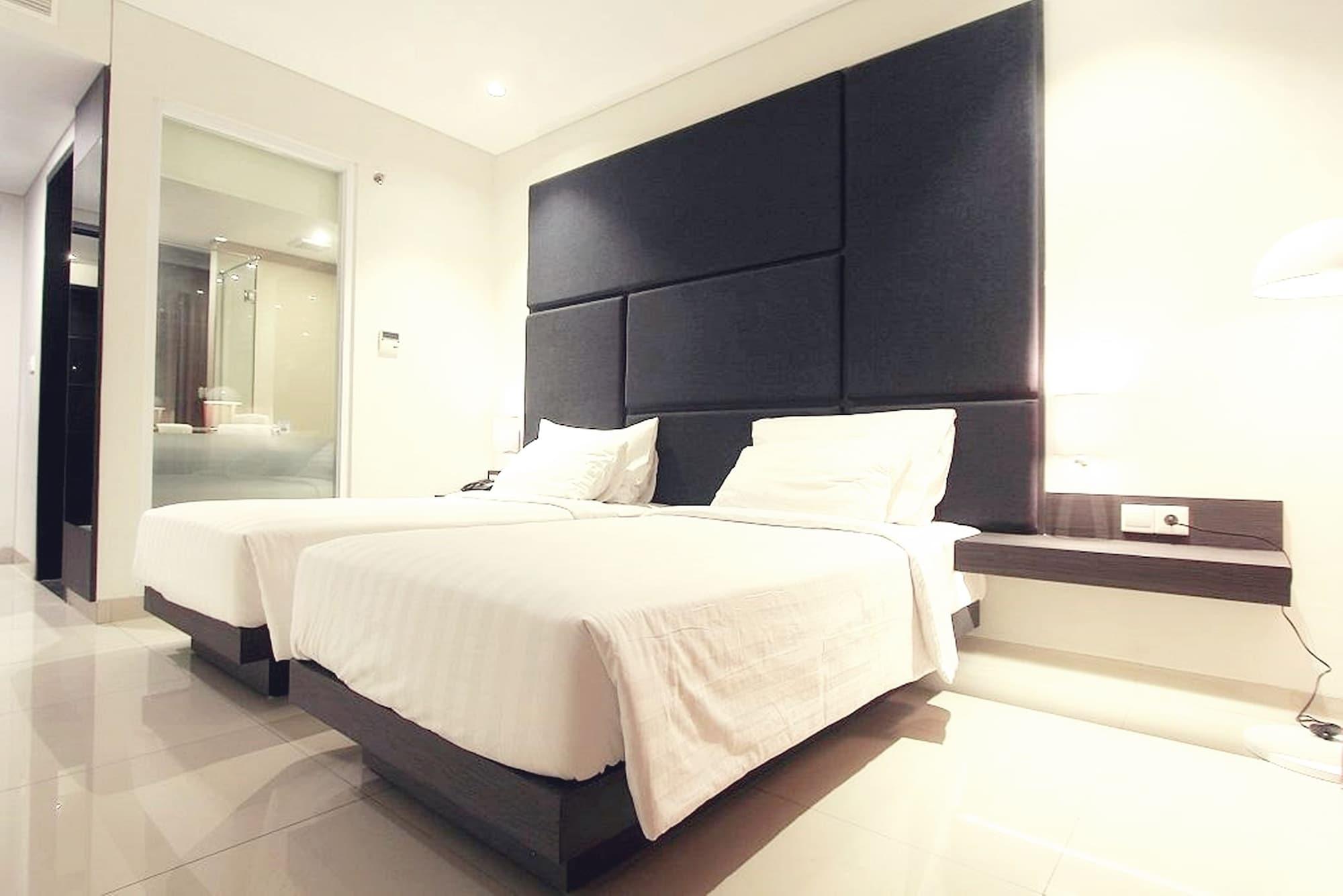Grandia Hotel Bandung Exterior photo