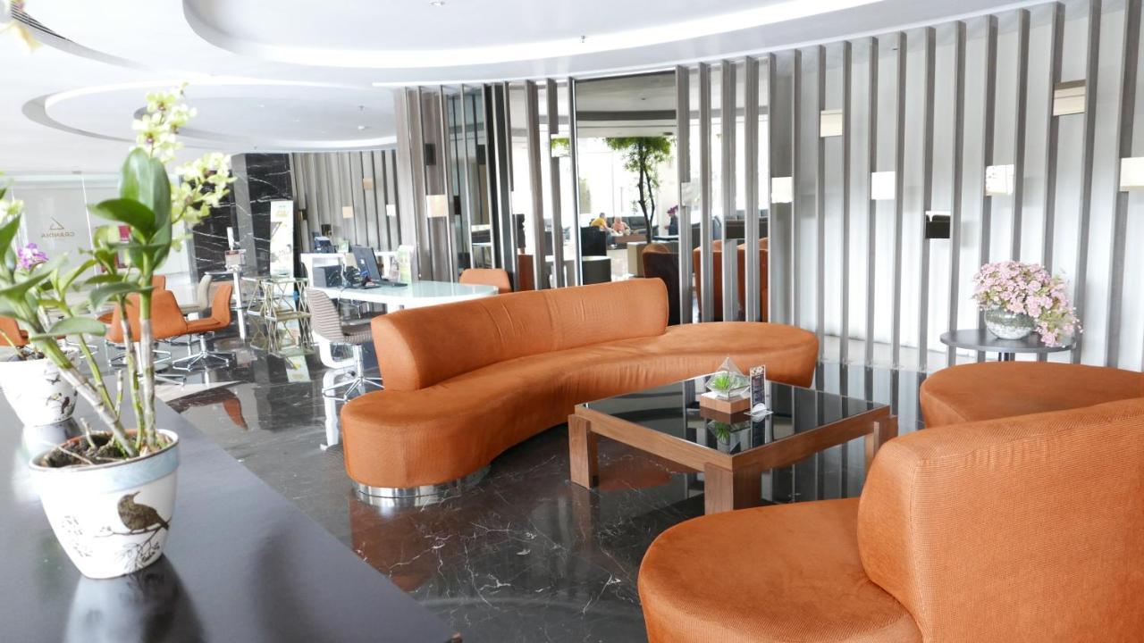 Grandia Hotel Bandung Exterior photo