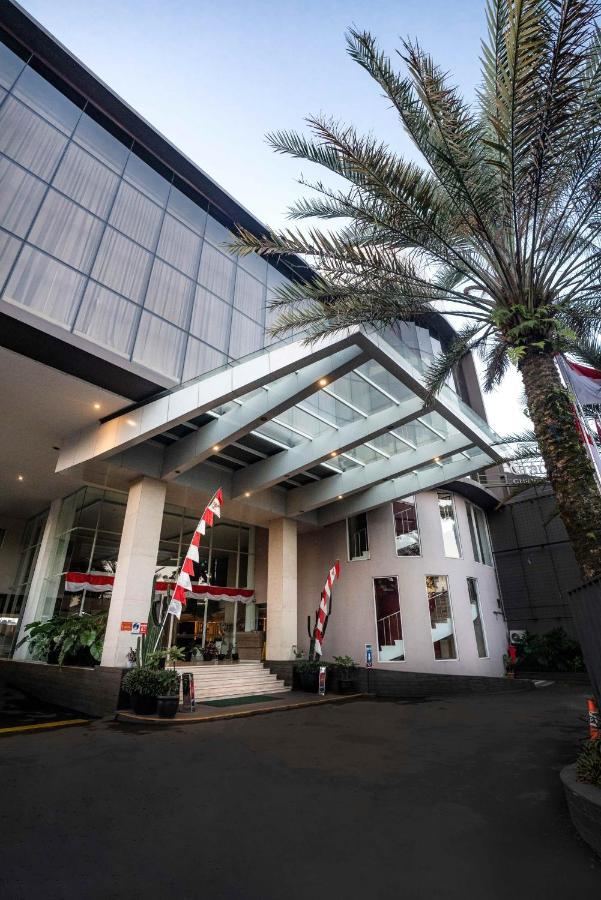 Grandia Hotel Bandung Exterior photo
