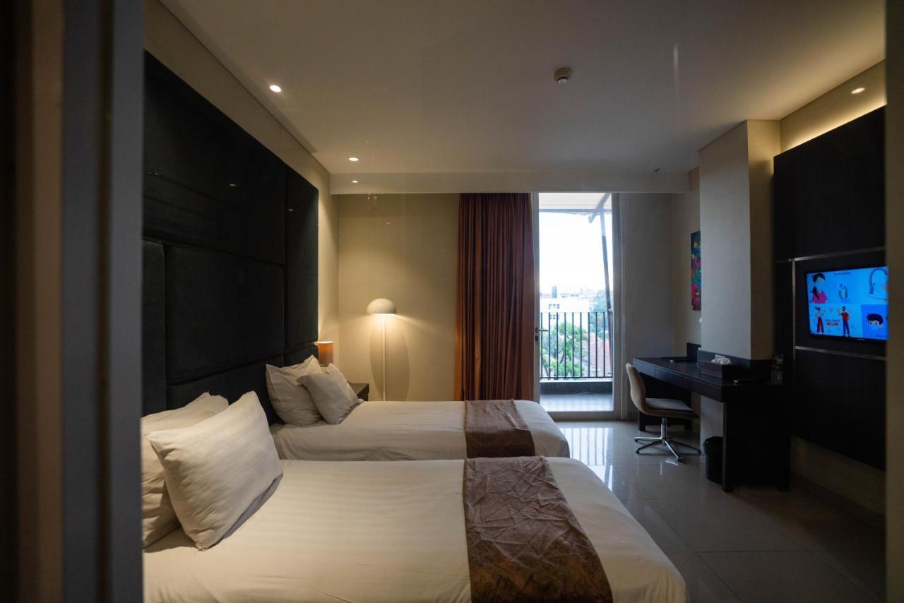Grandia Hotel Bandung Exterior photo